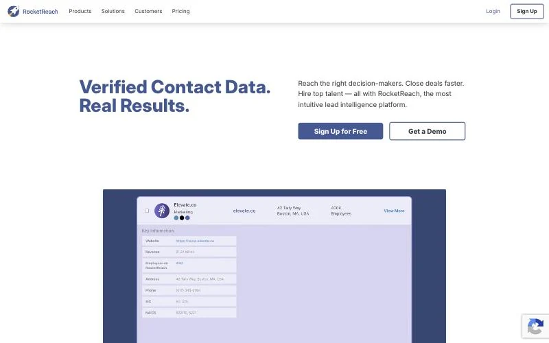 La page d'accueil de RocketReach, le 4 octobre 2026 : « Verified Contact Data. Real Results. »