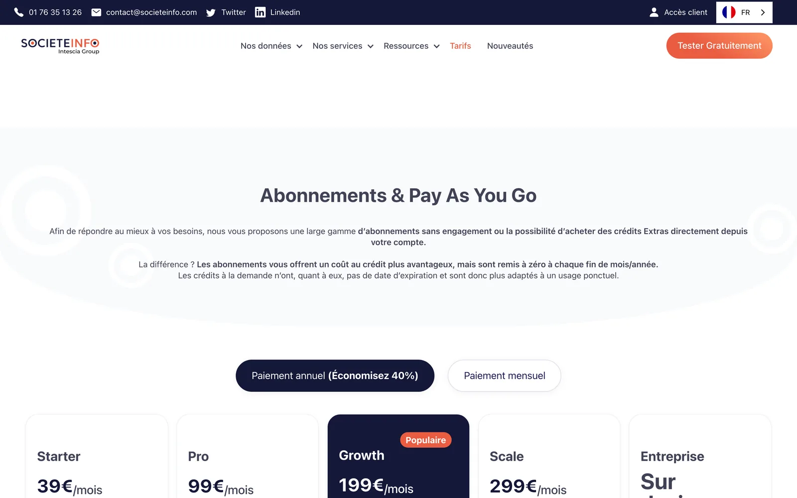En haut de sa page tarifs, Societeinfo l'écrit : ses abonnements « sont remis à zéro à chaque fin de mois/année » ; en dessous, sa grille en paiement annuel. Relevé le 4 octobre 2026.